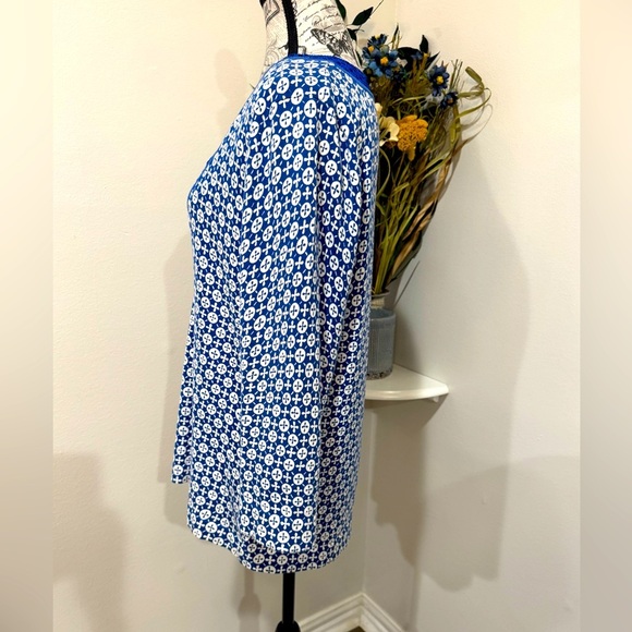 Peck & Peck Chic Blue Graphic 3/4 Sleeve Blue Sequenced Neckline Top Size XL - Picture 4 of 8